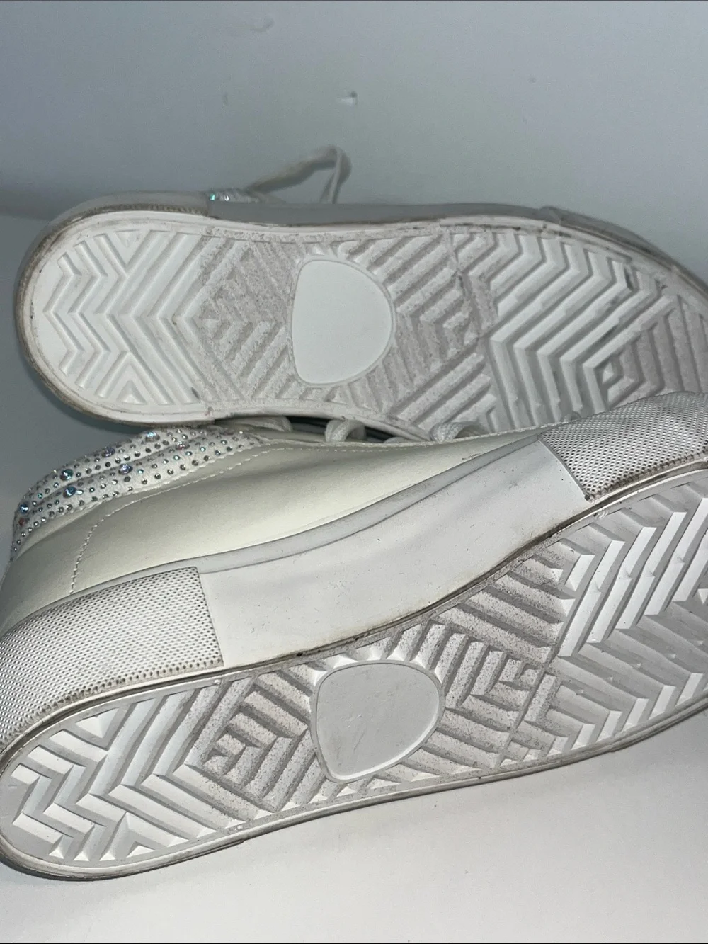 BCBGirls Big Girl Sz 3 White High-Top Sneakers w/ Rhinestones, Call Outs